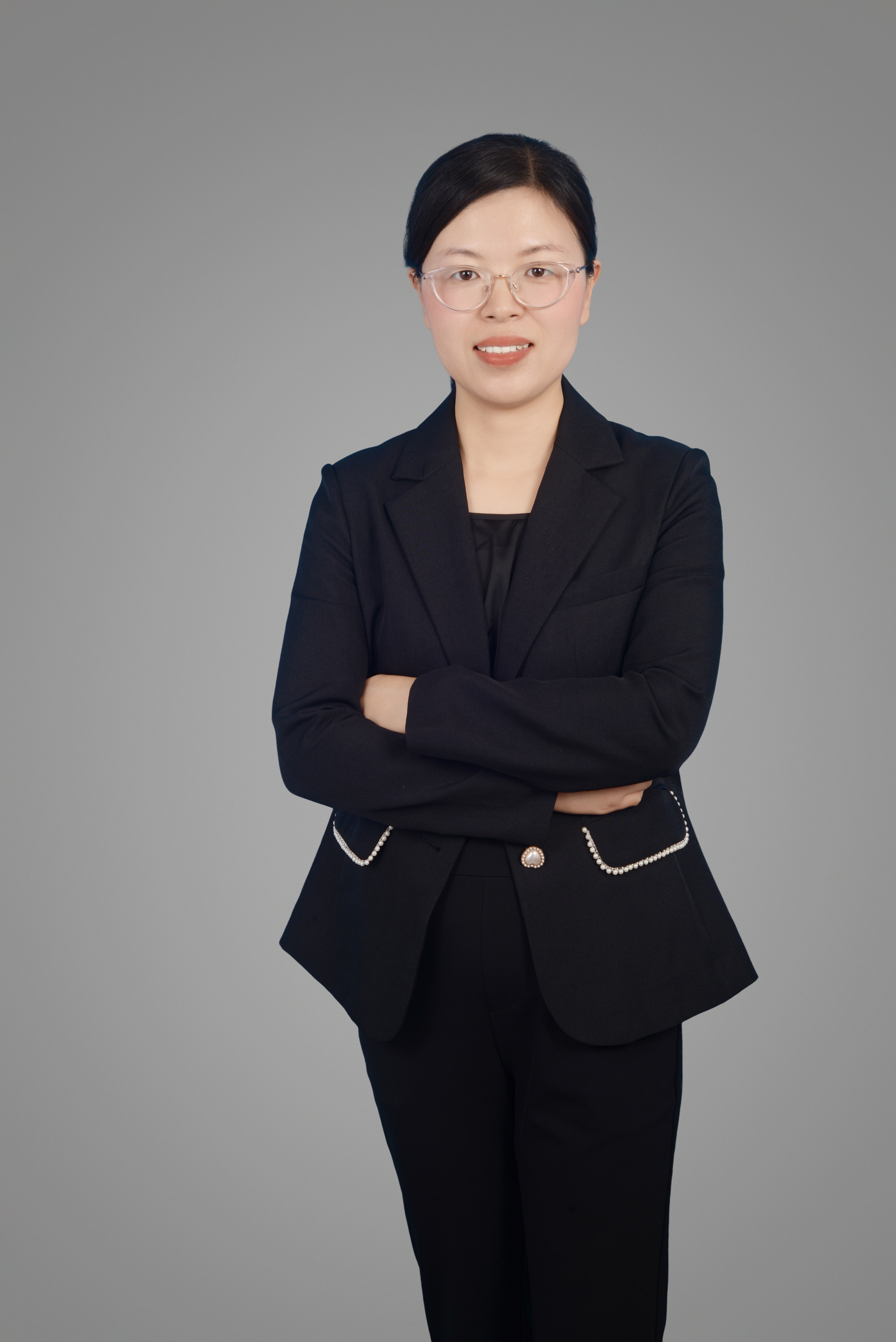 邓丹丹 | 党建业务“双肩挑”  匠心育人...